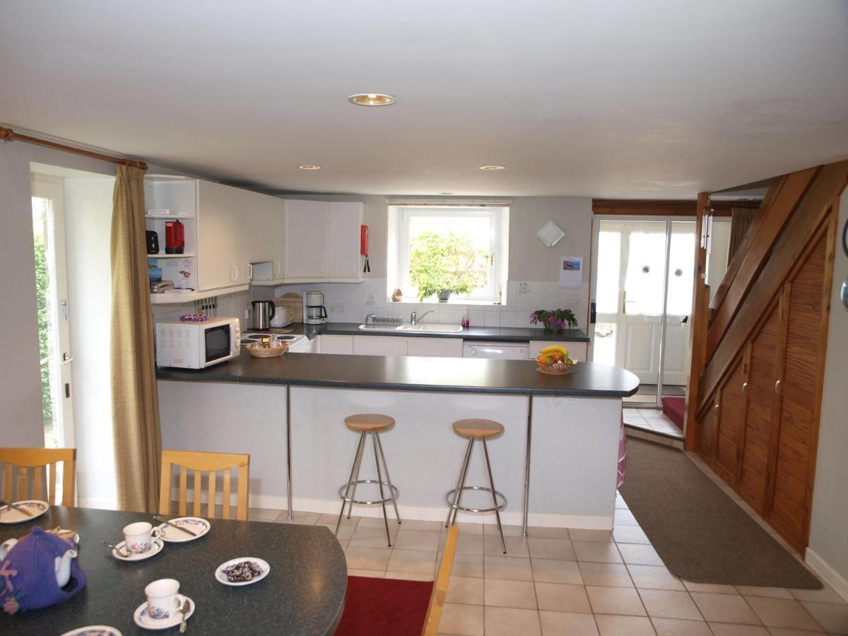 Ty R Pwmp Villa Haverfordwest Exteriör bild